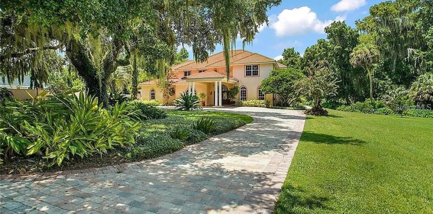 Villa ou maison à Leesburg, Floride 5 chambres, 567.73 m2 № 1901292