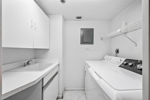 Купить кондоминиум в Бока-Ратон, Флорида 3 комнаты, 173.17м2, № 2147210 - фото 24