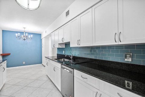 Купить кондоминиум в Бока-Ратон, Флорида 3 комнаты, 173.17м2, № 2147210 - фото 19