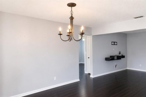 House in Deltona, Florida 4 bedrooms, 147.53 sq.m. № 2236856 - photo 14