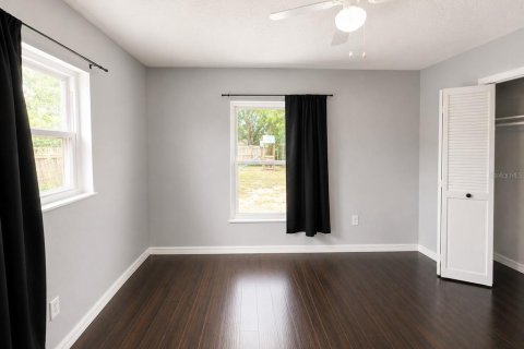 House in Deltona, Florida 4 bedrooms, 147.53 sq.m. № 2236856 - photo 28