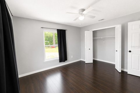 House in Deltona, Florida 4 bedrooms, 147.53 sq.m. № 2236856 - photo 26