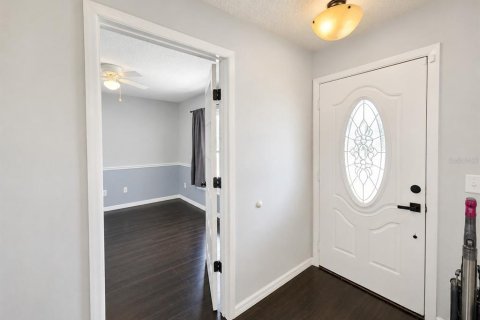 House in Deltona, Florida 4 bedrooms, 147.53 sq.m. № 2236856 - photo 7