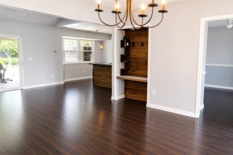 House in Deltona, Florida 4 bedrooms, 147.53 sq.m. № 2236856 - photo 15