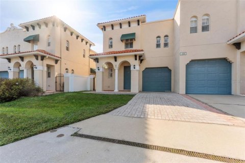 Touwnhouse à vendre à Tampa, Floride: 3 chambres, 157.1 m2 № 1904717 - photo 2