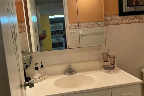 Condominio en venta en Lauderdale Lakes, Florida, 1 dormitorio, 77.57 m2 № 2083339 - foto 19