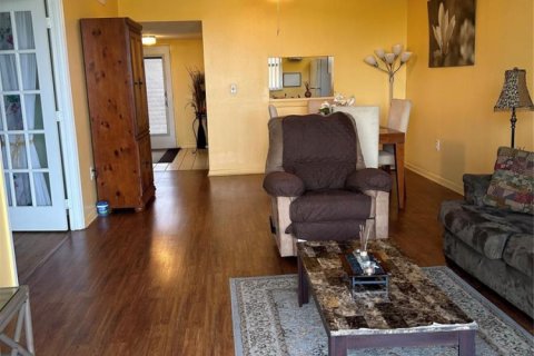 Condominio en venta en Lauderdale Lakes, Florida, 1 dormitorio, 77.57 m2 № 2083339 - foto 8