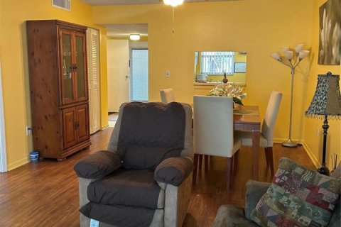 Condominio en venta en Lauderdale Lakes, Florida, 1 dormitorio, 77.57 m2 № 2083339 - foto 9