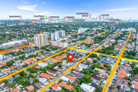 Propiedad comercial en venta en Miami, Florida, 151.9 m2 № 1983748 - foto 4