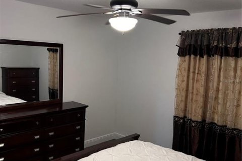 Villa ou maison à louer à Ocala, Floride: 3 chambres, 179.67 m2 № 2411483 - photo 3