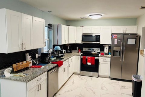 House in Lakeland, Florida 4 bedrooms, 151.8 sq.m. № 1724561 - photo 11