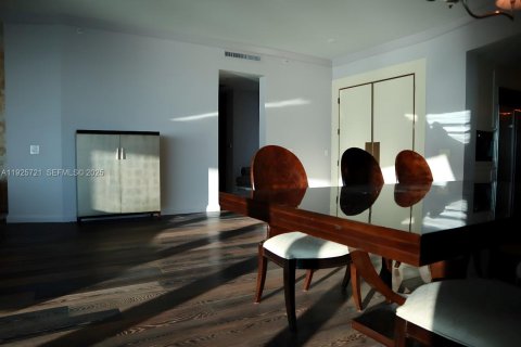 Condominio en venta en Bal Harbour, Florida, 3 dormitorios, 288.46 m2 № 1984574 - foto 6