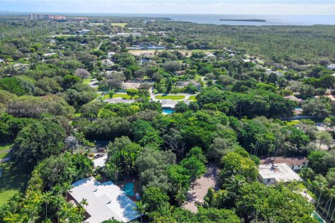 House in Palmetto Bay, Florida 4 bedrooms, 283.26 sq.m. № 1952920 - photo 26
