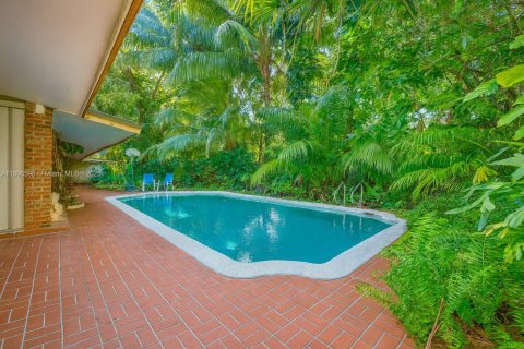 House in Palmetto Bay, Florida 4 bedrooms, 283.26 sq.m. № 1952920 - photo 15