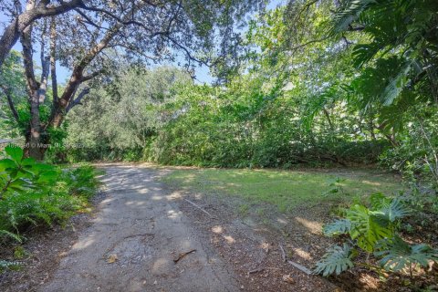 House in Palmetto Bay, Florida 4 bedrooms, 283.26 sq.m. № 1952920 - photo 24