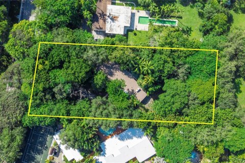 House in Palmetto Bay, Florida 4 bedrooms, 283.26 sq.m. № 1952920 - photo 1