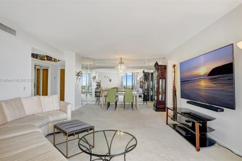Condo in Aventura, Florida, 2 bedrooms  № 1696011 - photo 14