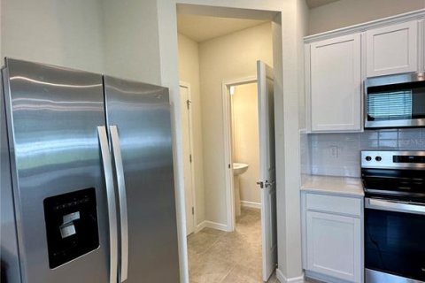 Townhouse in Davenport, Florida 3 bedrooms, 165.55 sq.m. № 1832059 - photo 17