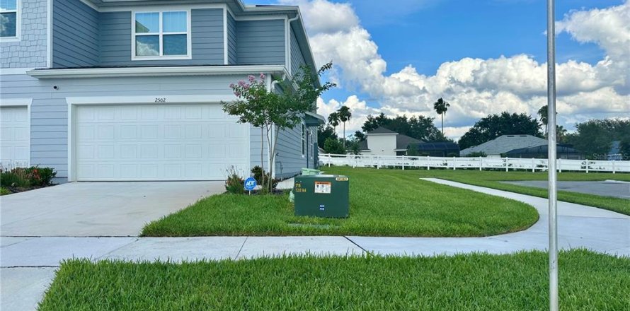 Adosado en Davenport, Florida 3 dormitorios, 165.55 m2 № 1832059