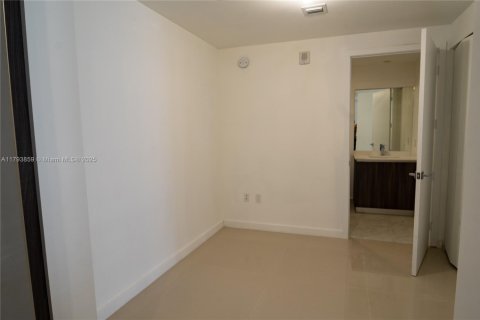Copropriété à louer à Miami, Floride: 2 chambres, 116.78 m2 № 1700513 - photo 13