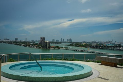 Copropriété à louer à Miami, Floride: 2 chambres, 116.78 m2 № 1700513 - photo 27