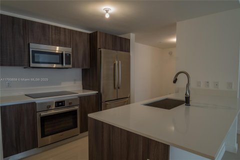 Copropriété à louer à Miami, Floride: 2 chambres, 116.78 m2 № 1700513 - photo 7