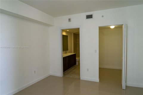 Copropriété à louer à Miami, Floride: 2 chambres, 116.78 m2 № 1700513 - photo 24