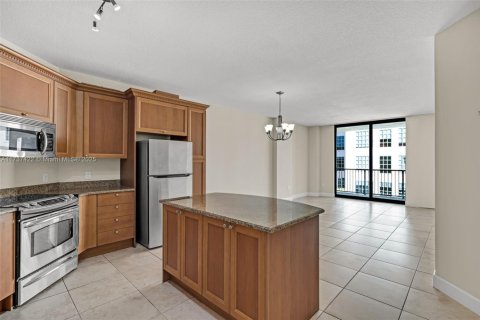 Condo in Coral Gables, Florida, 1 bedroom  № 1486147 - photo 8