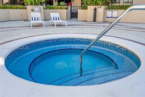 Condo in Coral Gables, Florida, 1 bedroom  № 1486147 - photo 30