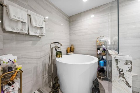 Condo in Tampa, Florida, 3 bedrooms  № 1847206 - photo 22
