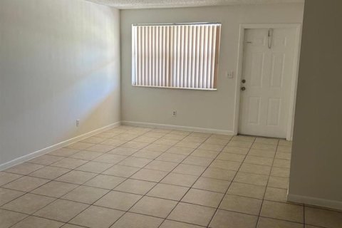 Copropriété à louer à Oakland Park, Floride: 2 chambres, 77.11 m2 № 2290174 - photo 9