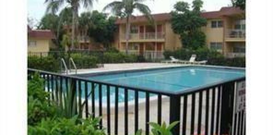 Condo à Oakland Park, Floride, 2 chambres  № 2290174