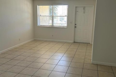 Copropriété à louer à Oakland Park, Floride: 2 chambres, 77.11 m2 № 2290174 - photo 8