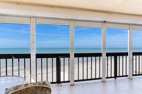 Condo in Indian Shores, Florida, 2 bedrooms № 2093834 - photo 2