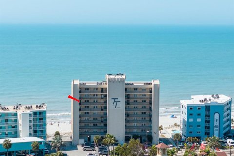 Condo in Indian Shores, Florida, 2 bedrooms № 2093834 - photo 4