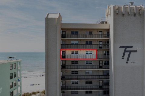 Condo in Indian Shores, Florida, 2 bedrooms № 2093834 - photo 9
