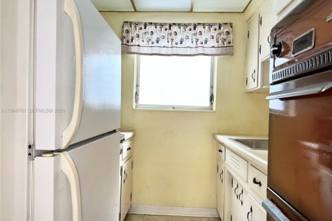 Снять в аренду кондоминиум в Майами-Бич, Флорида 37.72м2, № 2004659 - фото 4