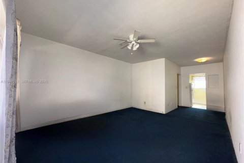 Студия в кондо в Майами-Бич, Флорида № 2004659