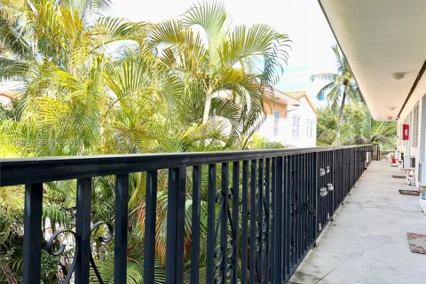 Снять в аренду кондоминиум в Майами-Бич, Флорида 37.72м2, № 2004659 - фото 10