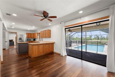Villa ou maison à vendre à Punta Gorda, Floride: 5 chambres, 418.71 m2 № 2151812 - photo 5