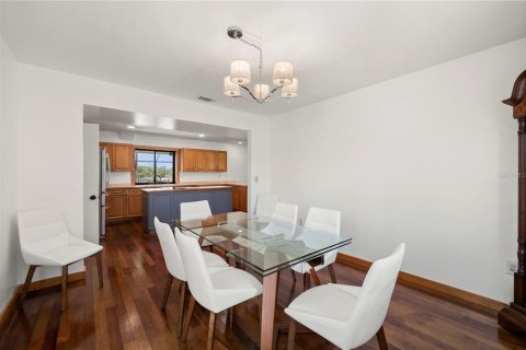 Villa ou maison à vendre à Punta Gorda, Floride: 5 chambres, 418.71 m2 № 2151812 - photo 15