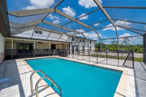 Villa ou maison à vendre à Punta Gorda, Floride: 5 chambres, 418.71 m2 № 2151812 - photo 2