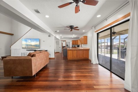 Villa ou maison à vendre à Punta Gorda, Floride: 5 chambres, 418.71 m2 № 2151812 - photo 4