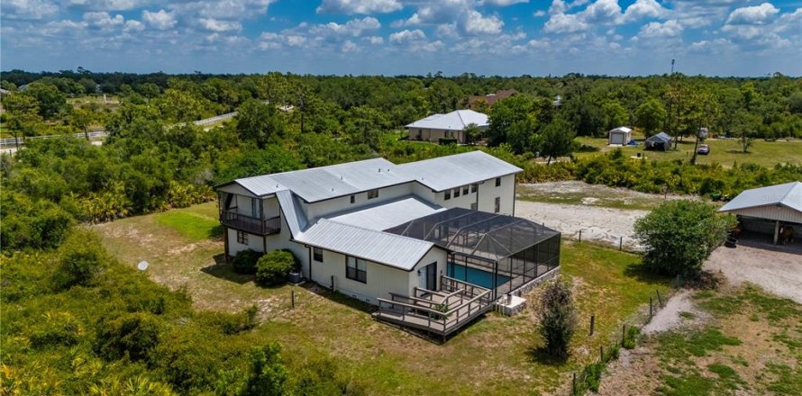 Villa ou maison à Punta Gorda, Floride 5 chambres, 418.71 m2 № 2151812