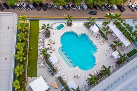 Condo in Saint Petersburg, Florida, 3 bedrooms  № 2140575 - photo 30