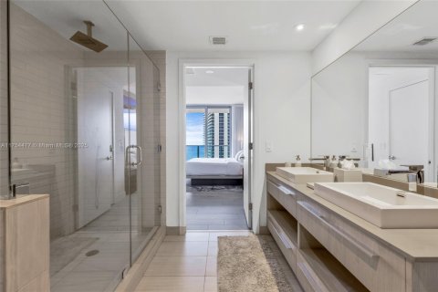 Hotel en venta en Hollywood, Florida, 2 dormitorios, 96.99 m2 № 1860099 - foto 11