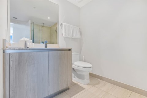 Hotel en venta en Hollywood, Florida, 2 dormitorios, 96.99 m2 № 1860099 - foto 5