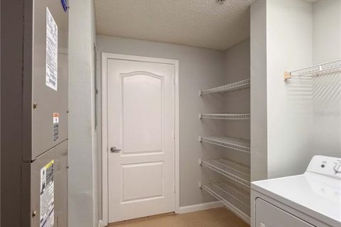 Condo in Orlando, Florida, 1 bedroom № 2101962 - photo 20