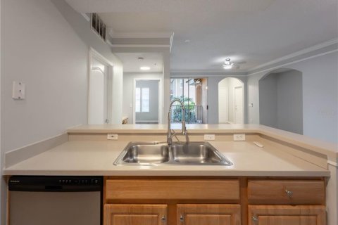 Condo in Orlando, Florida, 1 bedroom № 2101962 - photo 7