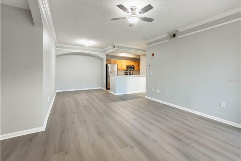Condo in Orlando, Florida, 1 bedroom № 2101962 - photo 4